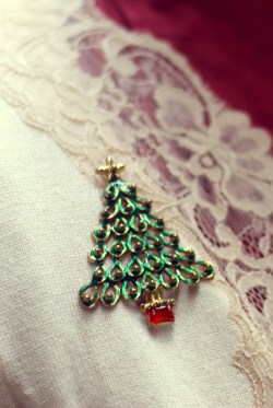 christmas tree brooch