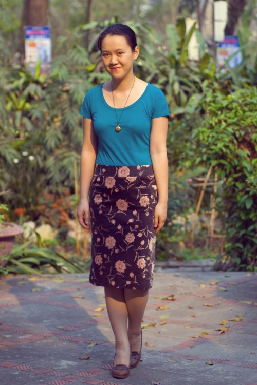 teal t-shirt floral pencil skirt heeled loafers by 14 shades of grey