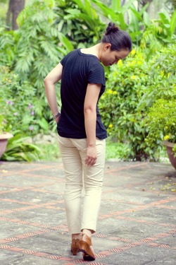 white pants black t-shirt brown sandals by 14 shades of grey