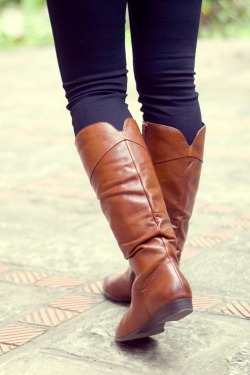 black jeans brown boots by 14 shades of grey