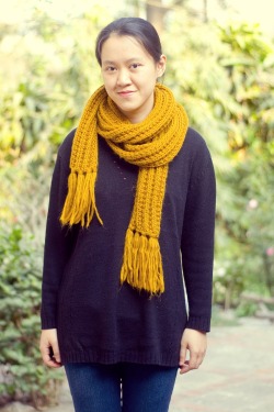black sweater mustard scarf blue jeans by 14 shades of grey
