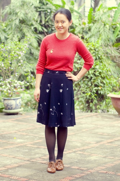 pink sweater navy floral skirt brown heeled oxfords by 14 shades of grey