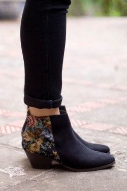 black jeans black booties by 14 shades of grey