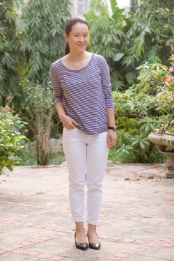 black striped tee white jeans black pumps by 14 shades of grey